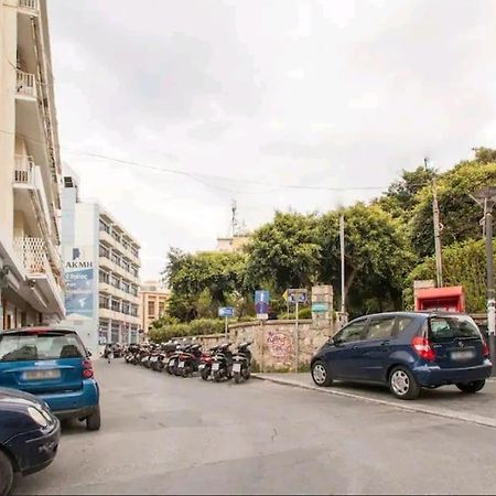 Cozy Apartment In The Heart Of The City イラクリオン エクステリア 写真